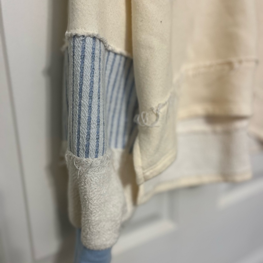 Oversized Distressed Patchwork Block Top Blue & C… - image 3